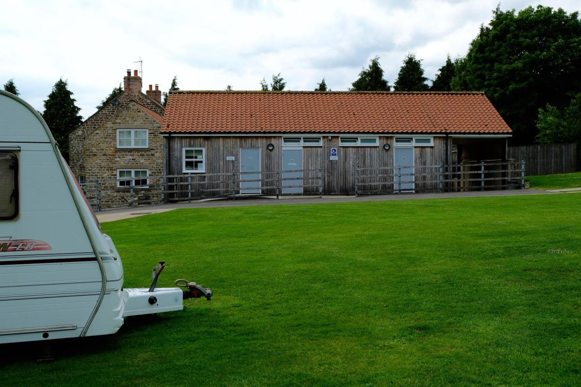 فندق Bank Top Camping-North York Moors With Pitches For Caravans, Camper Vans And Tents بيكرينغ المظهر الخارجي الصورة